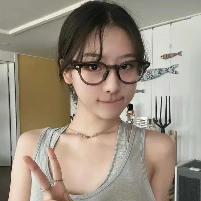蓝色江流淌